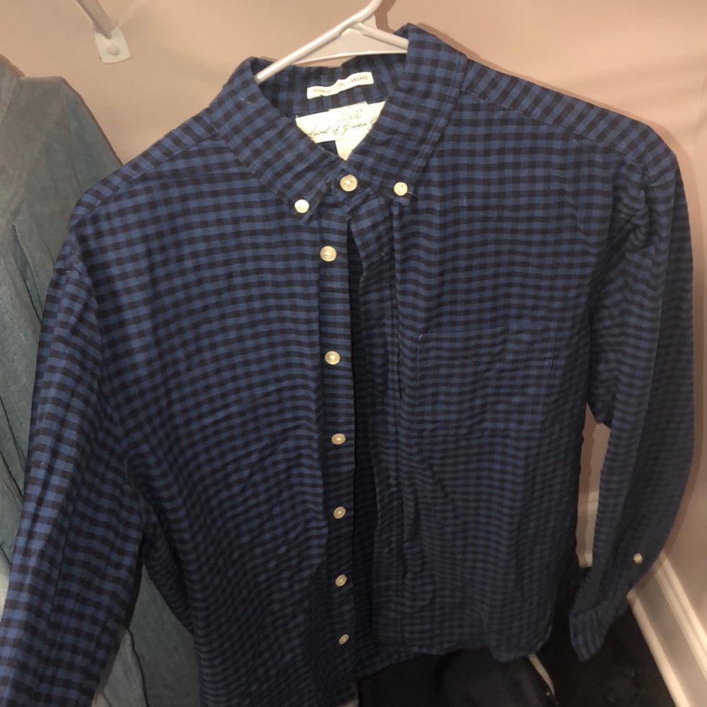 NEVER WORN LOGG BUTTON DOWN